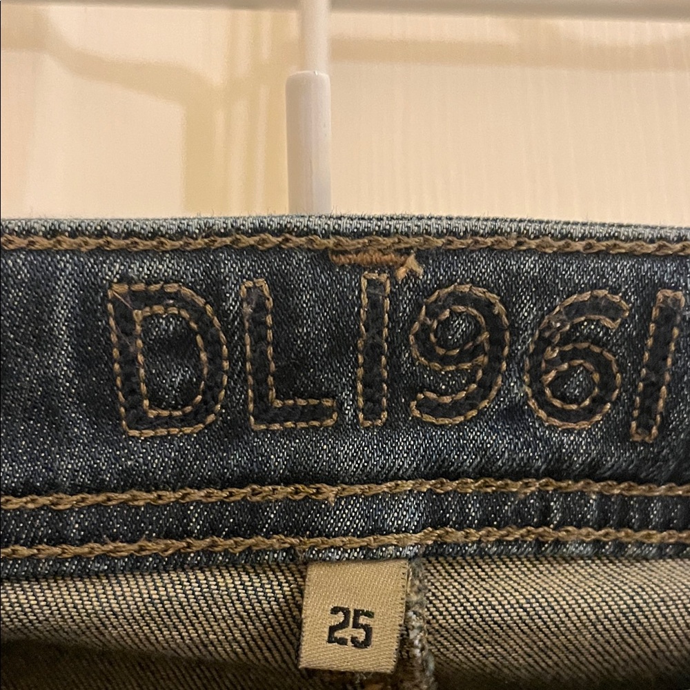 DL1961 Florence Women's Jeans - Picture 2 of 6